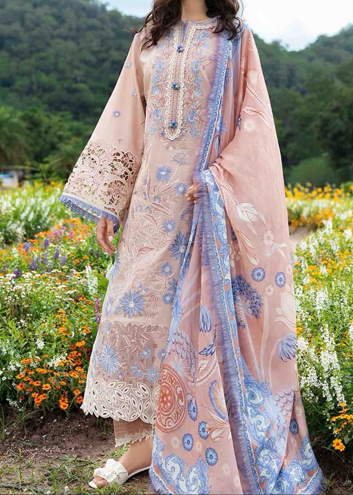 Choices 1246 - Embroidered 3pc Lawn Dress With Printed Lawn Dupatta.