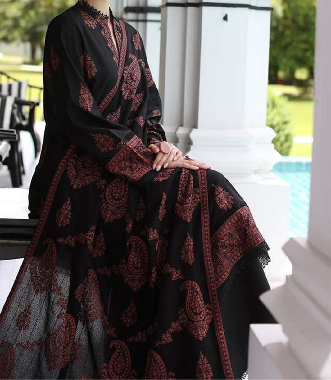 BAREEZE 3 PC Unstitched Heavy Embroidered Lawn Suit CODE. MC-1092