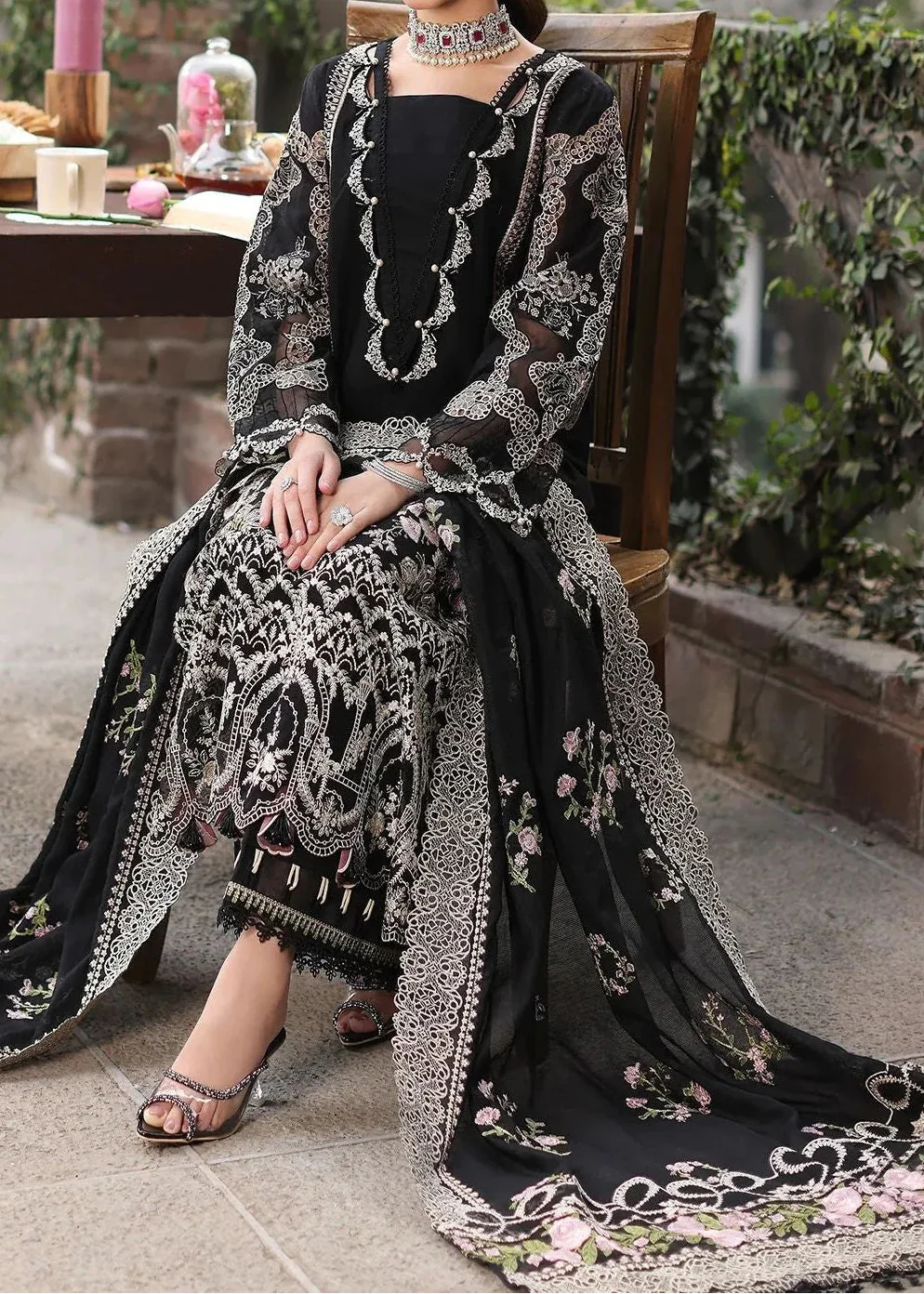 Choices S1324-Embroidered 3pc Lawn Dress With Embroidered Chiffon Dupatta.