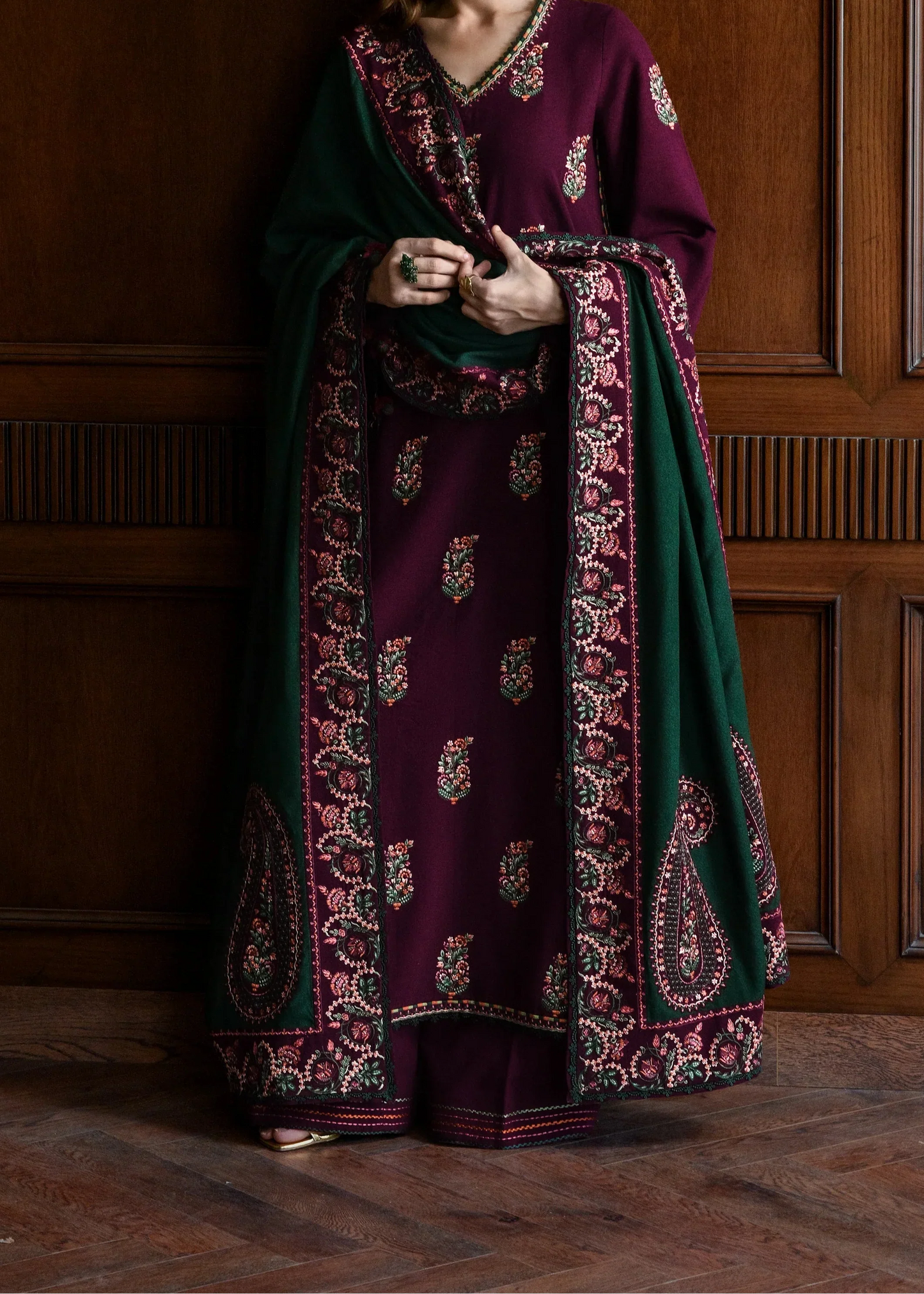 Choices S1320 - Embroidered 3pc Lawn Dress With Embroidered Lawn Dupatta.