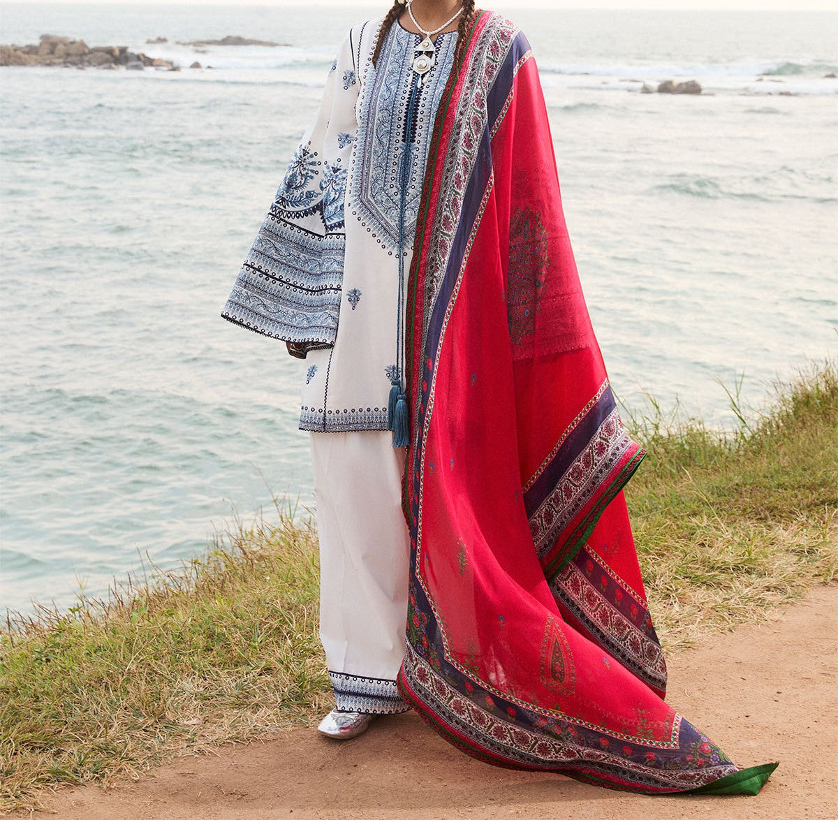 Jugnu  Embroidered Lawn Unstitched 3Pc Suit