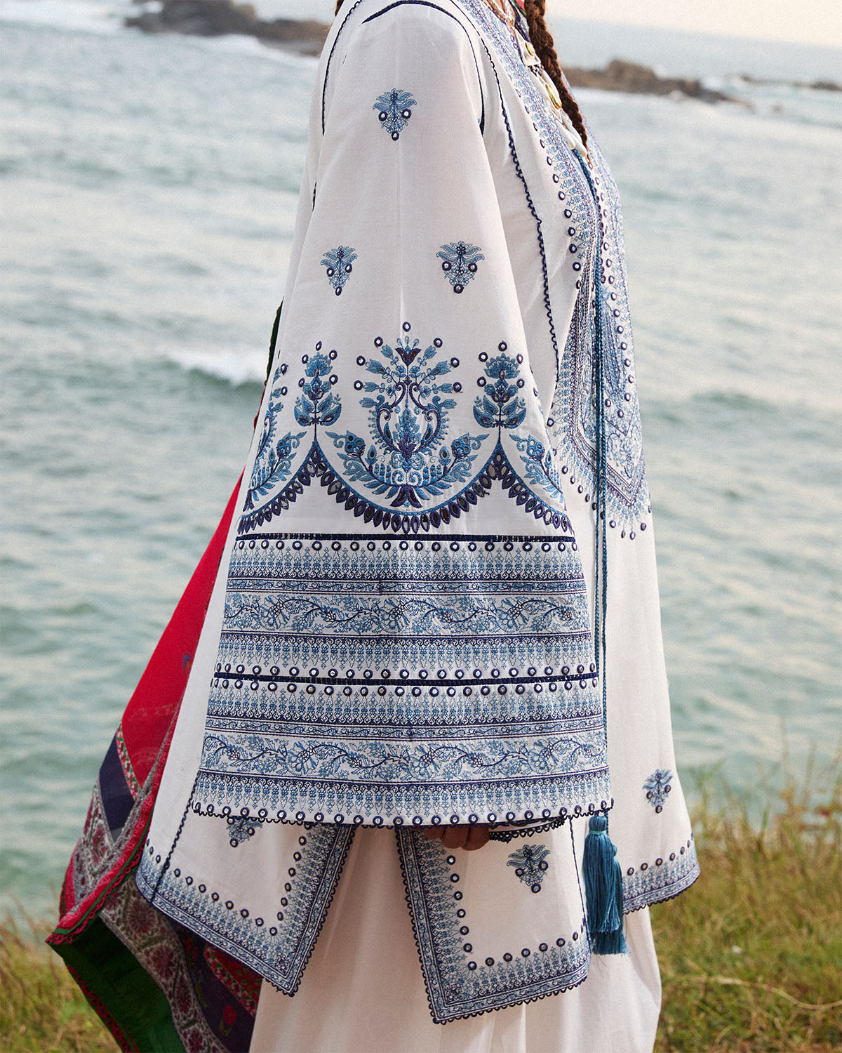 Jugnu  Embroidered Lawn Unstitched 3Pc Suit