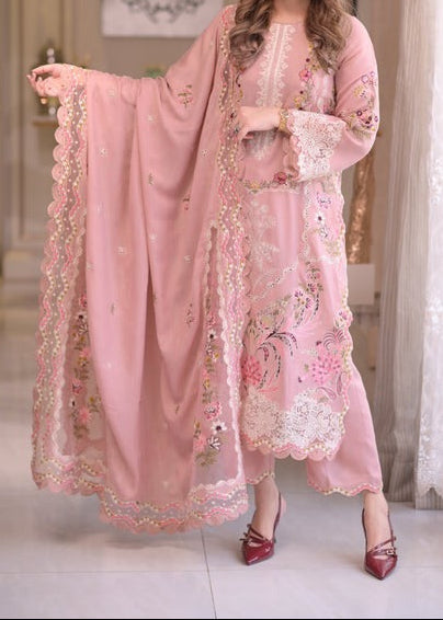 Choices S1378 - Embroidered 3pc CHIKANKARI Lawn Dress With Embroidered Cotton Net Dupatta.