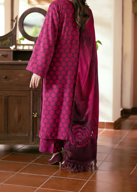 Choices W814 - Digital Printed 3pc Karandi Dress With Digital Printed Karandi Shawl.