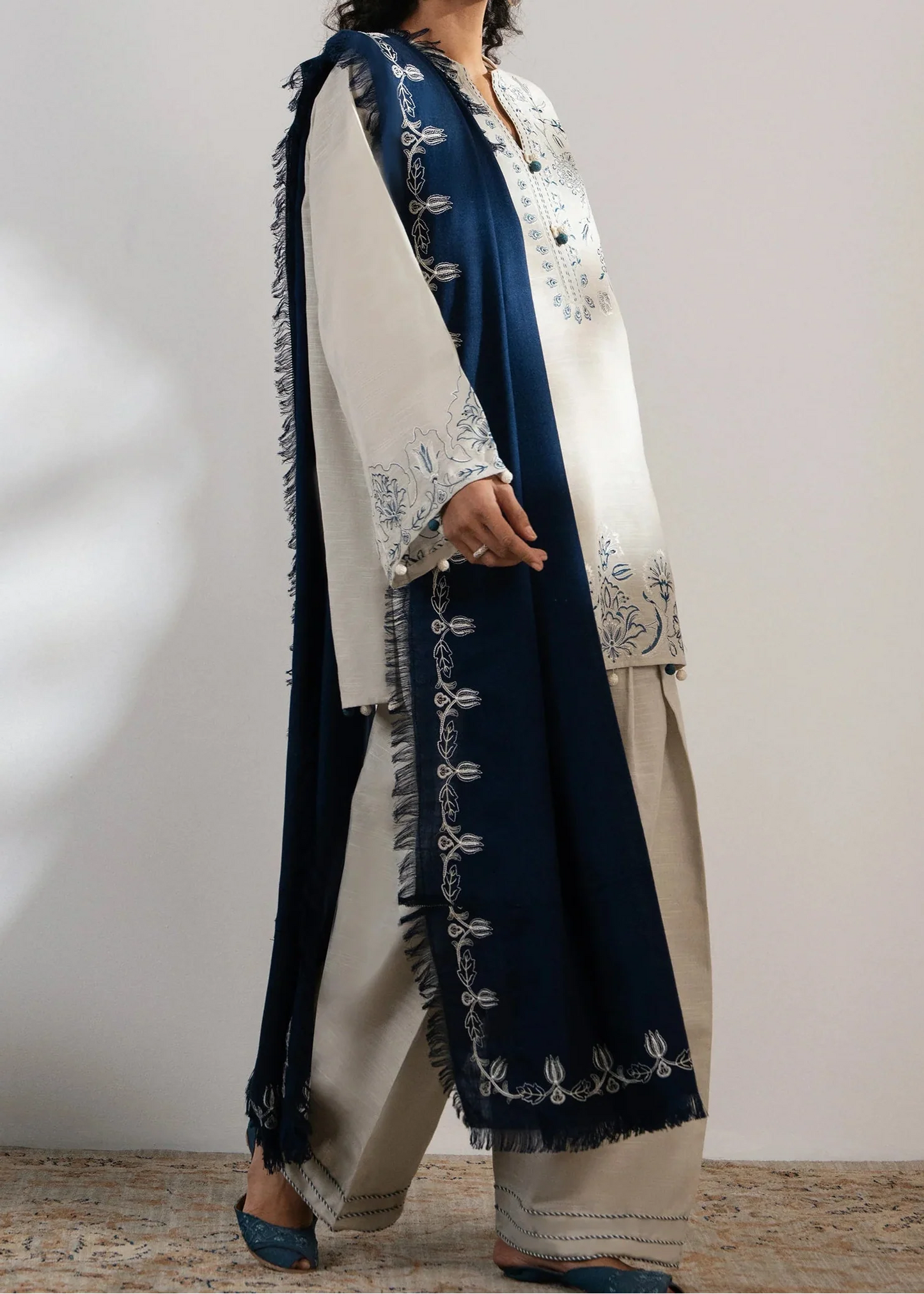 Choices S1430 - Embroidered 3pc Lawn Dress With Embroidered Lawn Dupatta.