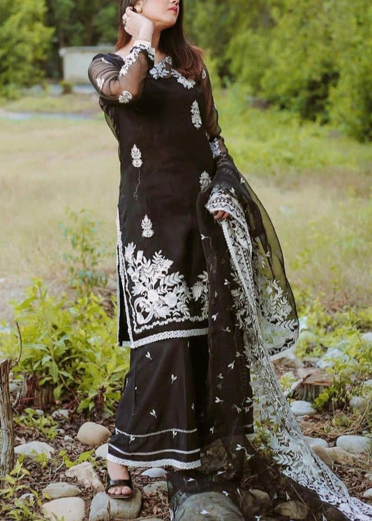 Choices S782-Embroidered 3pc organza dress with Embroidered organza duppata.