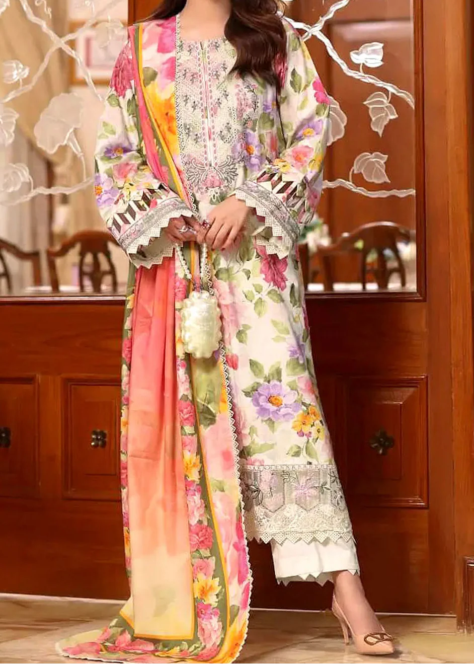 Choices S1361 - Printed & Embroidered 3pc Lawn Dress With Embroidered Sequence Chiffon Dupatta.